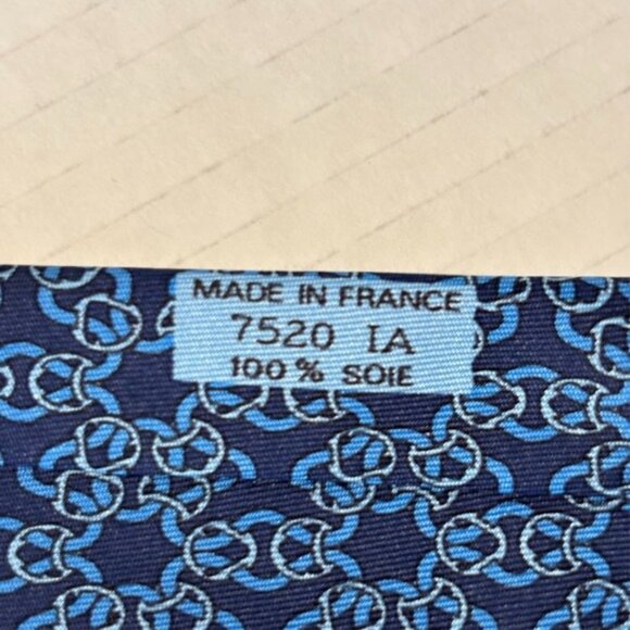 Hermes Silk Tie Navy Blue Chain Pattern 100% Silk Designer Mens Classic - Picture 4 of 7